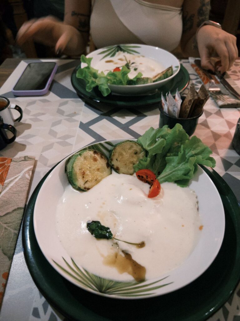 WhatsApp-Image-2025-09-26-at-14.59.57-768x1024 10 Melhores Restaurantes em Foz do Iguaçu em 2025 (Dicas de Quem Mora na Cidade)